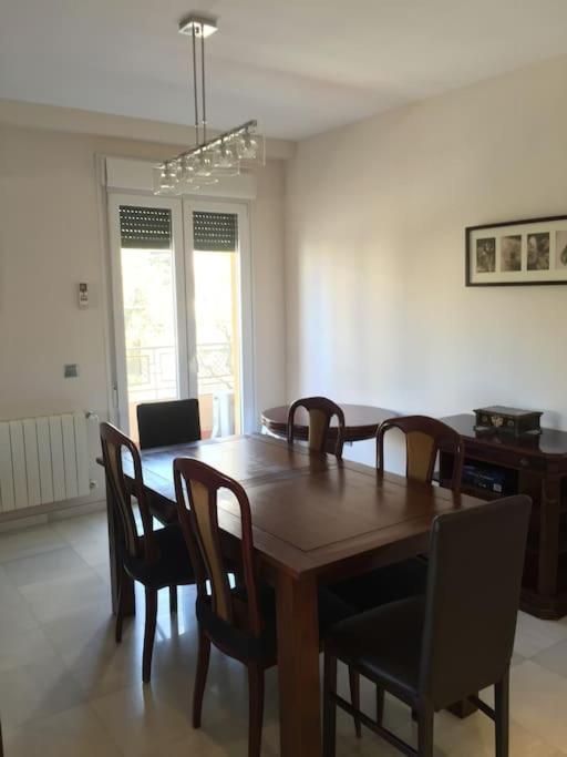 Amplio Piso En Nervion, Excelente Zona De La Ciudad. Apartment Sevilla Bagian luar foto