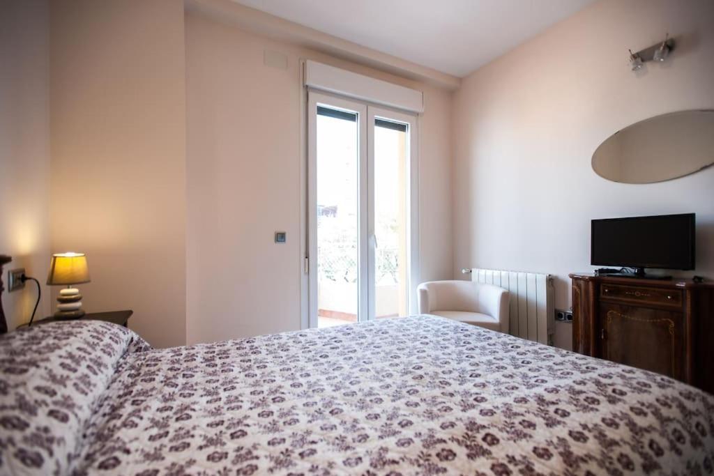 Amplio Piso En Nervion, Excelente Zona De La Ciudad. Apartment Sevilla Bagian luar foto