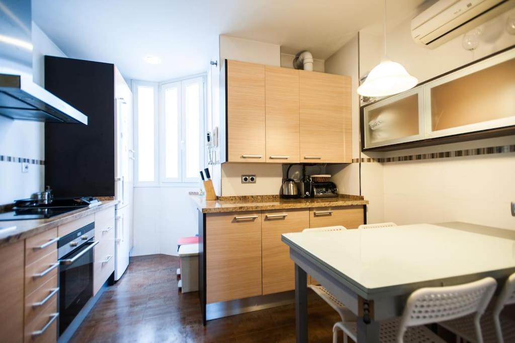 Amplio Piso En Nervion, Excelente Zona De La Ciudad. Apartment Sevilla Bagian luar foto